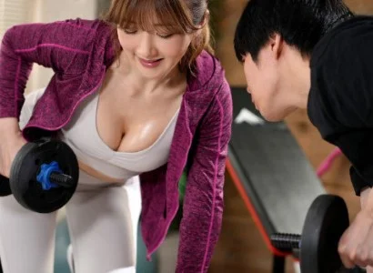 Nữ PT gợi cảm với chàng trai số hưởng quan hệ tình dục
