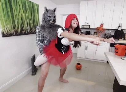Cô bé đáng yêu chén nhau nóng bỏng
