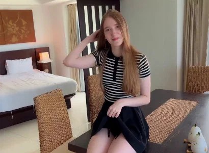 Khách lữ hành tìm cách chén lễ tân homestay